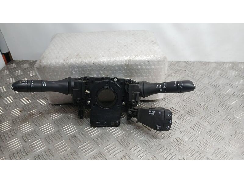 Recambio de mando luces y limpia para renault megane iv berlina 5p zen referencia OEM IAM 255678341R  171123SN1