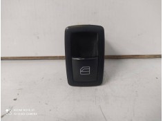 MANDO ELEVALUNAS TRASERO DERECHO A2518200510 