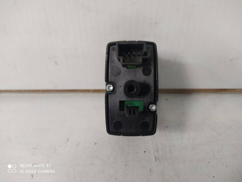 Recambio de mando elevalunas trasero derecho para mercedes-benz clase b (w245) b 160 (245.231) referencia OEM IAM A2518200510  