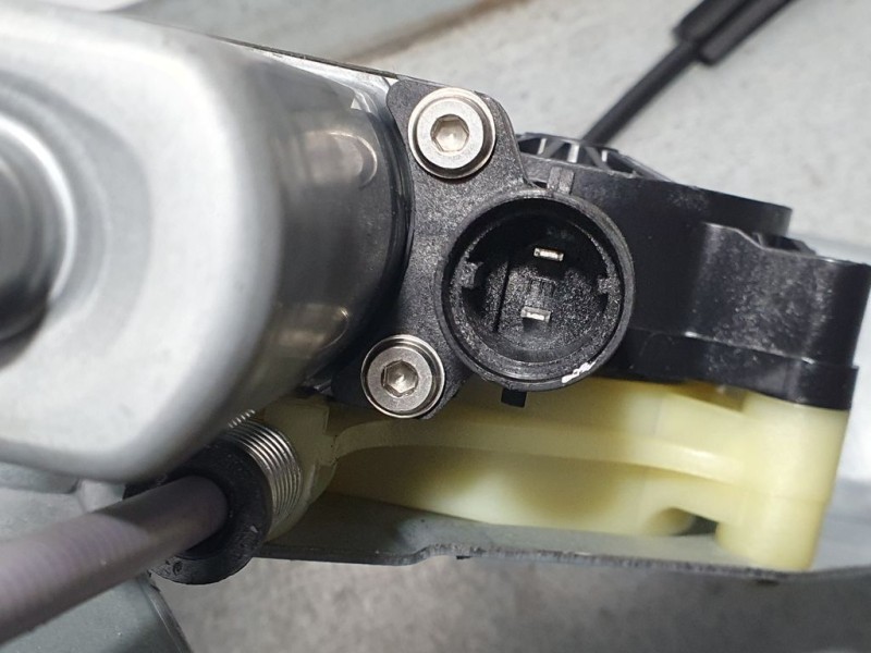 Recambio de elevalunas delantero derecho para renault kangoo profesional referencia OEM IAM 807208423R  ELECTRICO 2 PINS