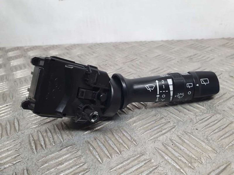 Recambio de mando limpia para kia cee´d drive referencia OEM IAM 934201H500  