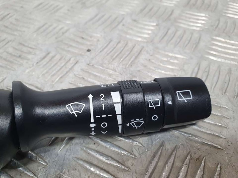 Recambio de mando limpia para kia cee´d drive referencia OEM IAM 934201H500  