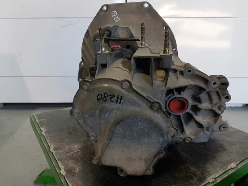 Recambio de caja cambios para ford fiesta berlina básico referencia OEM IAM 97WTRA F0B7A15C 5VELOCIDADES