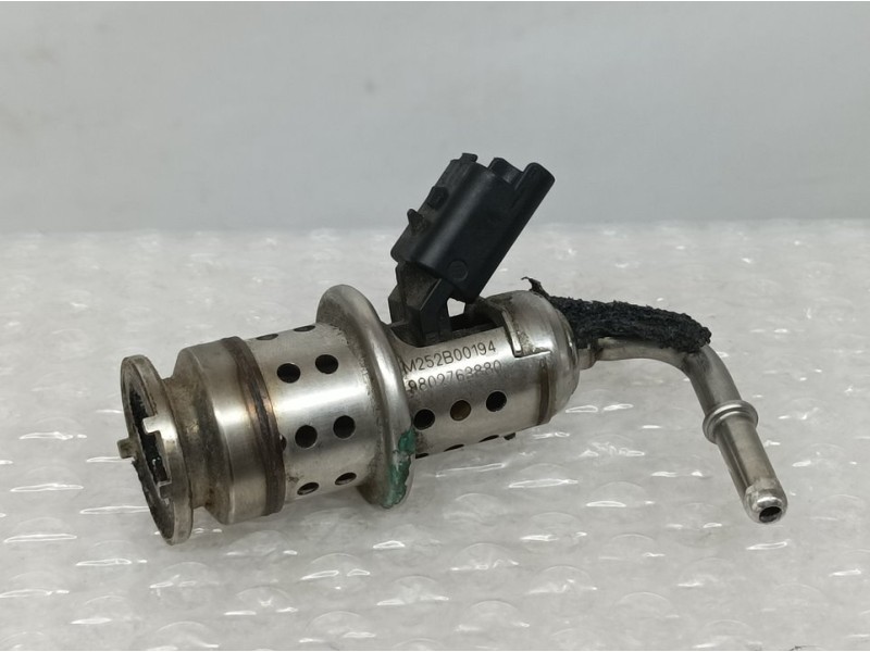 Recambio de inyector adblue para peugeot 2008 (--.2013) allure referencia OEM IAM 9802763880  