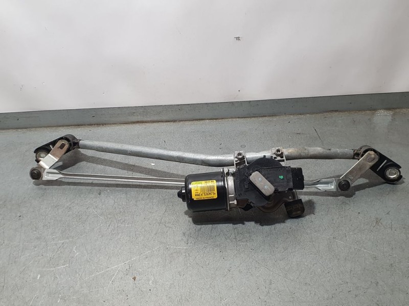 Recambio de motor limpia delantero para renault kangoo profesional referencia OEM IAM 8200409692D 54626811 VALEO