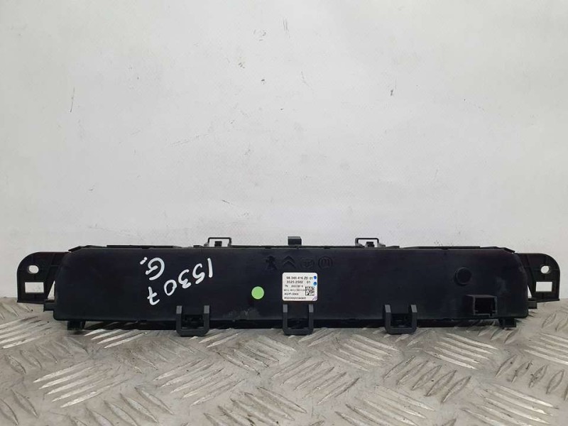 Recambio de mando calefaccion / aire acondicionado para peugeot partner kasten furgon referencia OEM IAM 98340416ZD 3525250201 