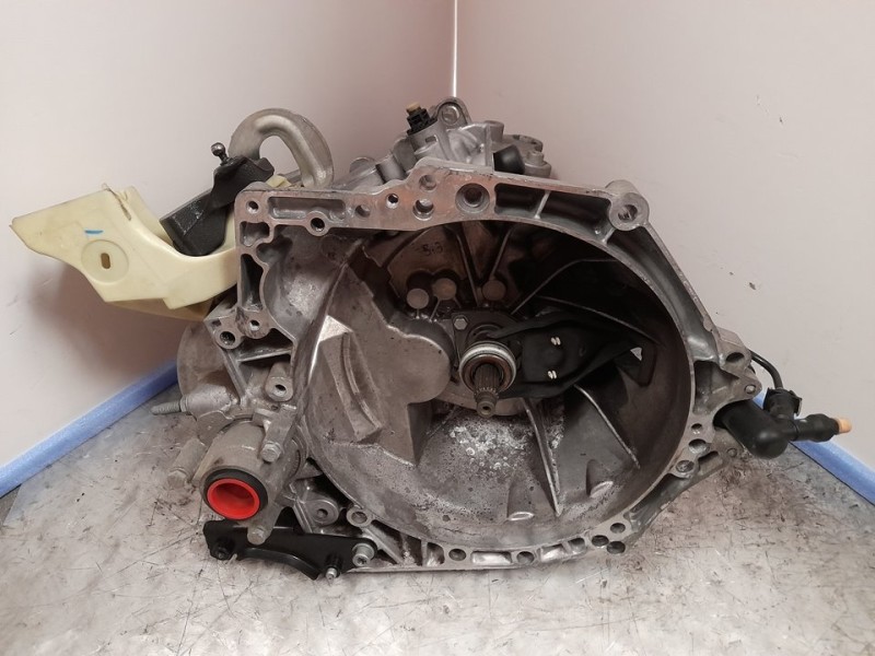 Recambio de caja cambios para citroën c-elysée exclusive referencia OEM IAM 20ET30 9514599B 5VELOCIDADES