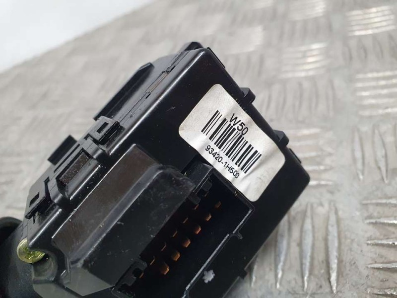 Recambio de mando limpia para kia cee´d drive referencia OEM IAM 934201H500  