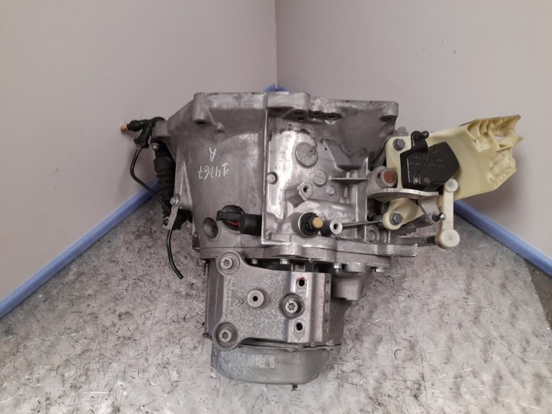 Recambio de caja cambios para citroën c-elysée exclusive referencia OEM IAM 20ET30 9514599B 5VELOCIDADES