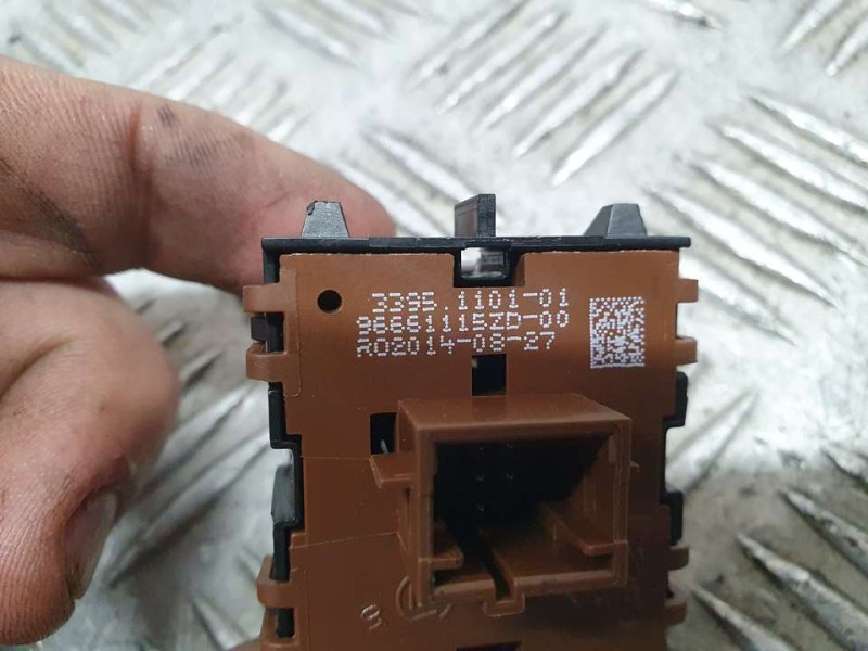 Recambio de mando multifuncion para peugeot 508 allure referencia OEM IAM 96661115ZD 3395110101 