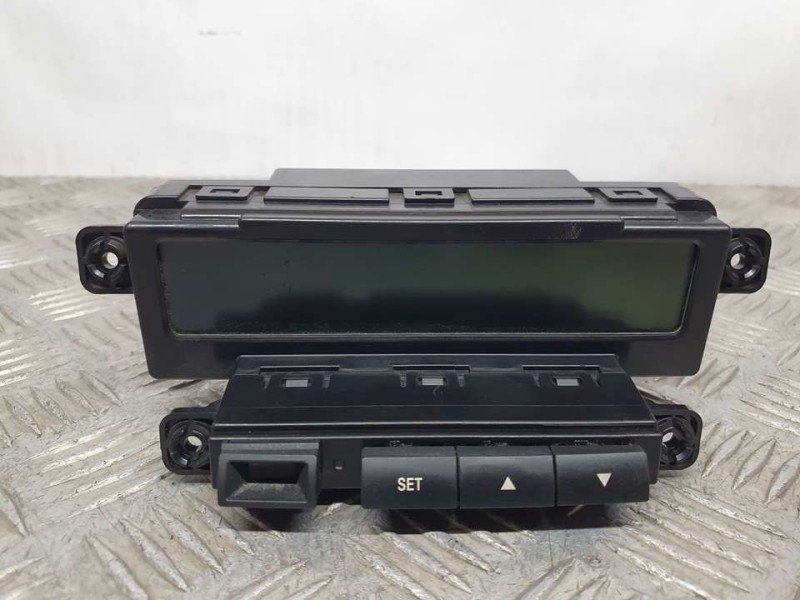 Recambio de pantalla multifuncion para kia cee´d drive referencia OEM IAM 957101H700  