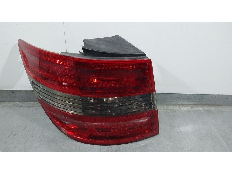 Recambio de piloto trasero izquierdo para mercedes-benz clase b (w245) b 160 (245.231) referencia OEM IAM 27520117 1090028 EXTER