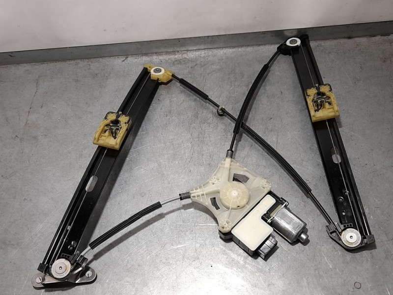 Recambio de elevalunas delantero izquierdo para volkswagen polo advance referencia OEM IAM 2G4837461B VW27006S ELECTRICO