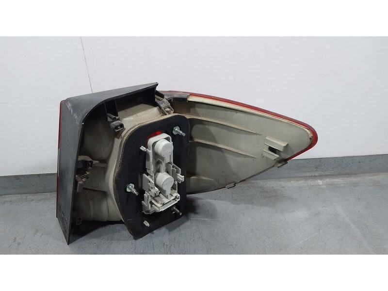 Recambio de piloto trasero izquierdo para mercedes-benz clase b (w245) b 160 (245.231) referencia OEM IAM 27520117 1090028 EXTER