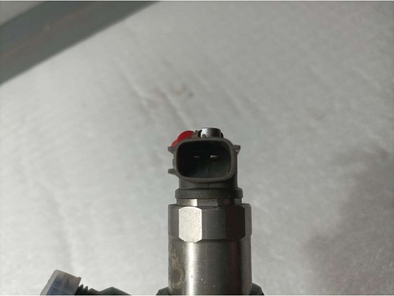 Recambio de inyector para mazda cx-7 (er) active referencia OEM IAM R2AA13H50  DENSO