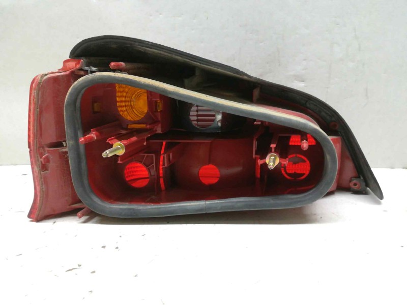 Recambio de piloto trasero derecho para peugeot 106 (s1) 1.0 referencia OEM IAM   