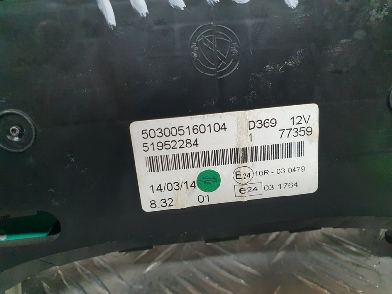 Recambio de cuadro instrumentos para fiat doblo ii cargo (263) furgón base referencia OEM IAM 51952284  