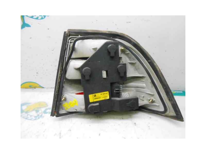 Recambio de piloto trasero izquierdo para opel vectra b berlina básico referencia OEM IAM   