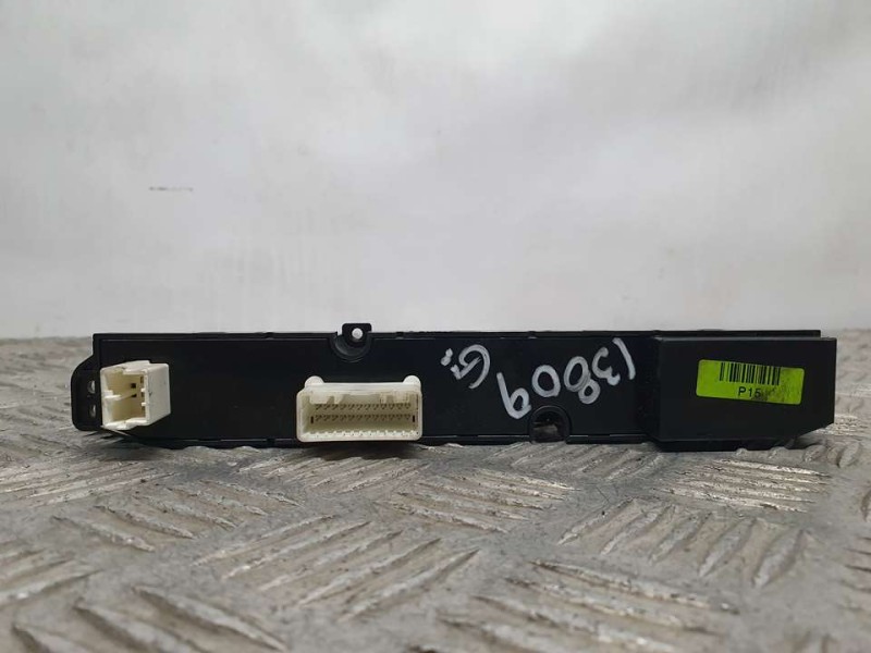 Recambio de warning para kia cee´d drive referencia OEM IAM 937001H000 202006302 202009257