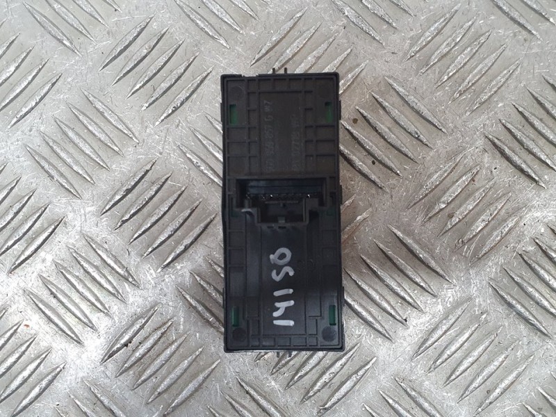 Recambio de mando elevalunas delantero izquierdo para volkswagen polo advance referencia OEM IAM 5G0959857G  