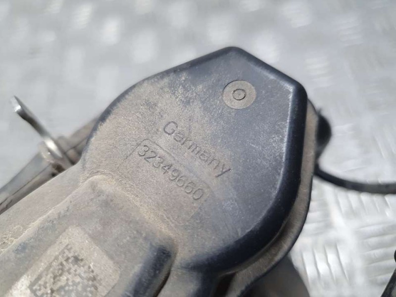 Recambio de pinza freno trasera derecha para bmw i8 (i12) i8 pure impulse referencia OEM IAM 32349660  