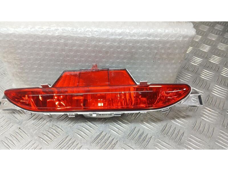 Recambio de piloto trasero central para peugeot 208 (p2) allure referencia OEM IAM 9674308980  