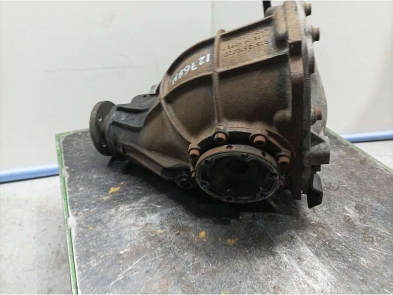 Recambio de diferencial trasero para ssangyong rodius xdi referencia OEM IAM R1513510405  