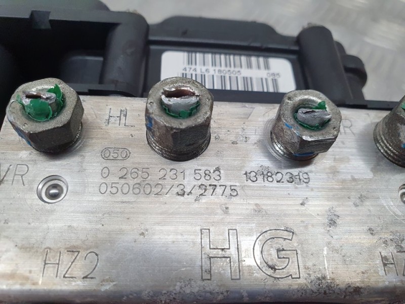 Recambio de abs para opel tigra twin top cosmo referencia OEM IAM 13182319 0265231583 BOSCH