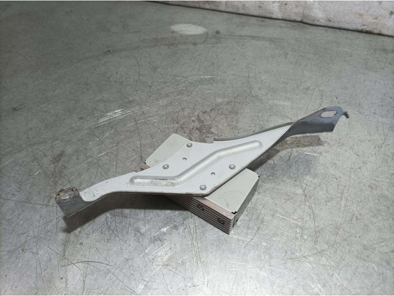 Recambio de modulo electronico para lexus is 300h referencia OEM IAM 8624053040 124B0003023 