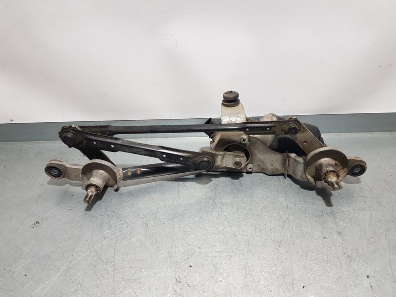 Recambio de motor limpia delantero para hyundai i30 (gd) classic referencia OEM IAM 98100A5000 035248240 DENSO