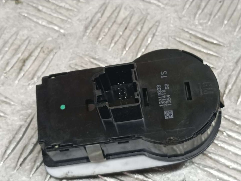 Recambio de mando luces para opel corsa d excellence referencia OEM IAM 13310333  