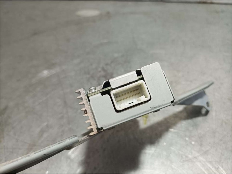 Recambio de modulo electronico para lexus is 300h referencia OEM IAM 8624053040 124B0003023 