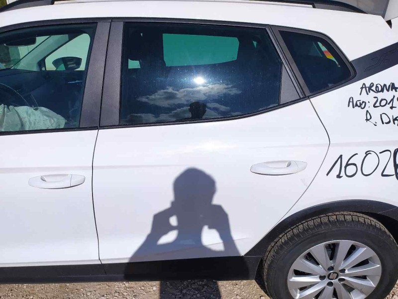 Recambio de puerta trasera izquierda para seat arona style edition referencia OEM IAM 6F9833051E  