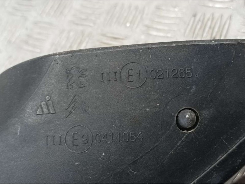 Recambio de retrovisor derecho para citroën c-elysée exclusive referencia OEM IAM 0411054  ELECTRICO