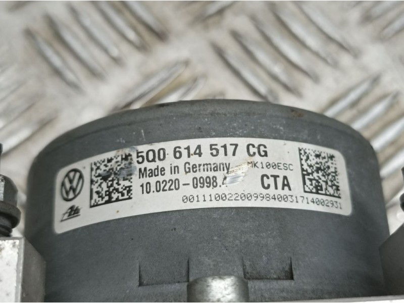 Recambio de abs para volkswagen golf vii sportsvan edition referencia OEM IAM 5Q0614517CG 10022009984 ATE