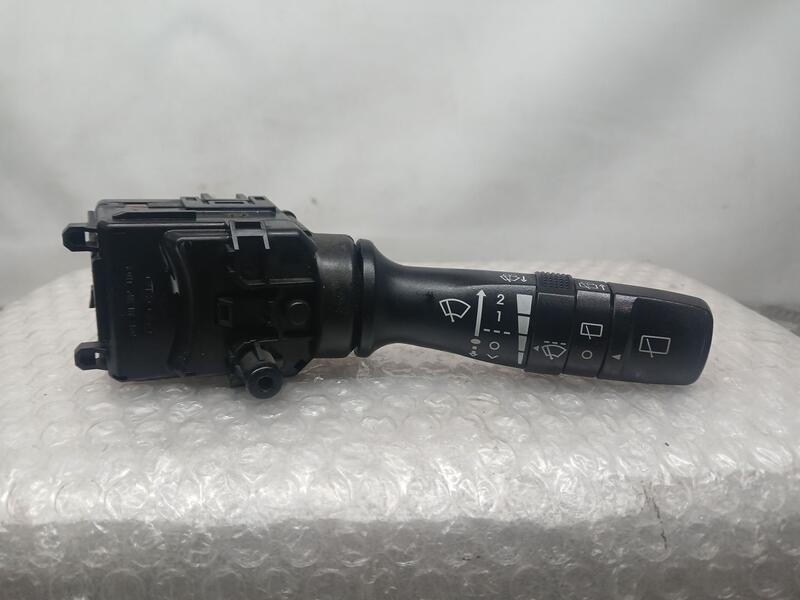 Recambio de mando limpia para kia cee´d drive referencia OEM IAM 934201H500  