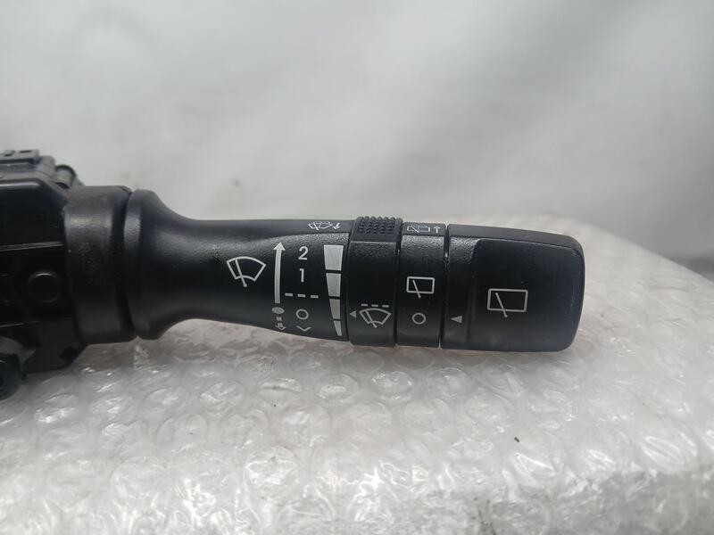 Recambio de mando limpia para kia cee´d drive referencia OEM IAM 934201H500  
