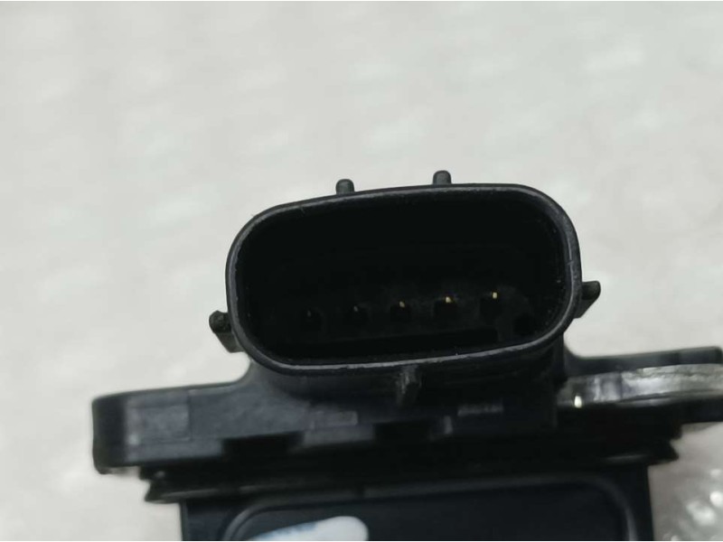 Recambio de caudalimetro para toyota auris active referencia OEM IAM 2220426010 AFH70M77 
