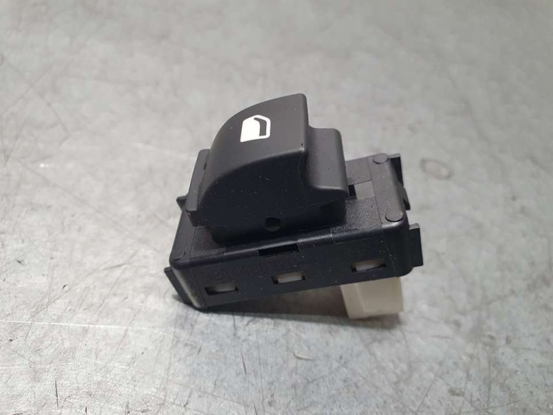 Recambio de mando elevalunas delantero derecho para peugeot 208 (p2) active referencia OEM IAM 98044803ZD  