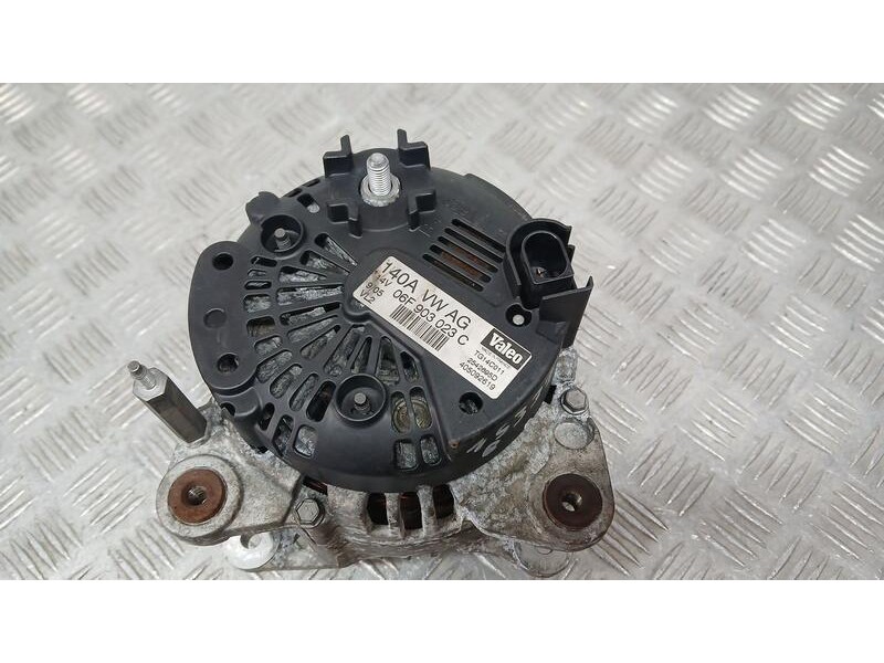 Recambio de alternador para volkswagen golf plus (5m1) trendline referencia OEM IAM 06F903023C VALEO 2542695D