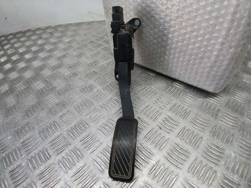 Recambio de potenciometro pedal para ford fiesta (cb1) trend referencia OEM IAM 8V219F836AB  