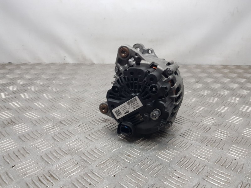 Recambio de alternador para volkswagen polo vi (aw1, bz1, ae1) 1.6 tdi referencia OEM IAM 04L903021C VALEO TG12C304
