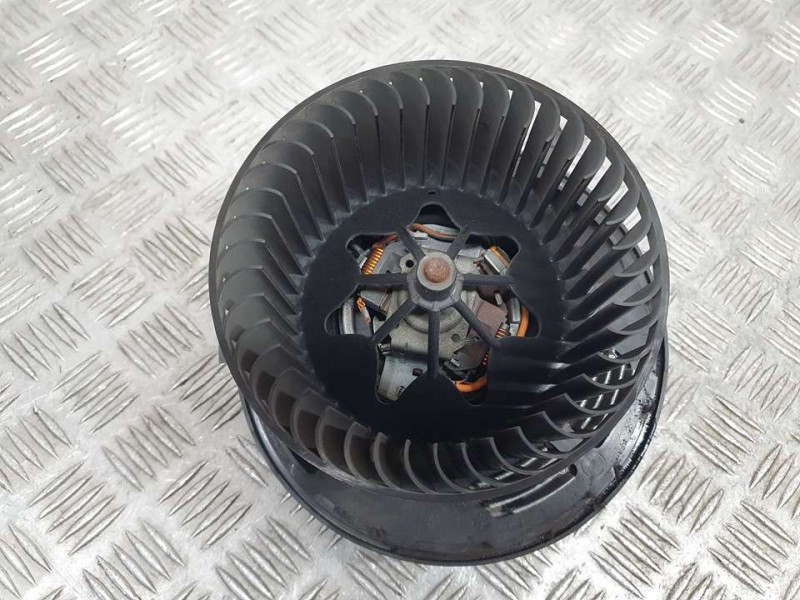 Recambio de ventilador calefaccion para bmw x4 (f26) xdrive 20d referencia OEM IAM T1013621M VALEO 