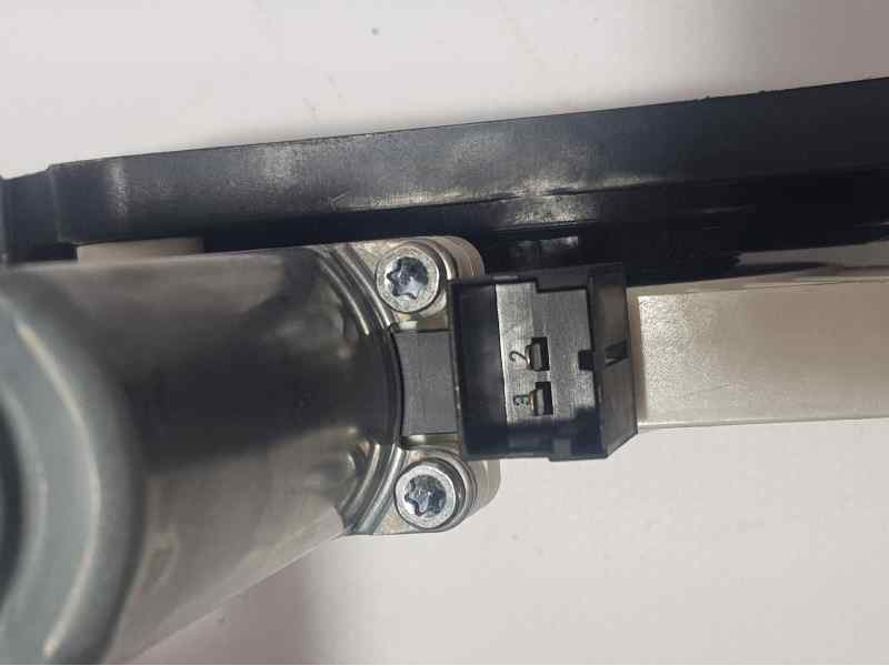 Recambio de elevalunas delantero derecho para volkswagen golf vii sportsvan edition referencia OEM IAM 5G4837462H C03533105 BROS