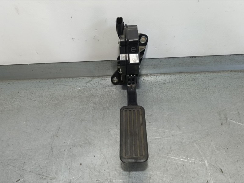 Recambio de potenciometro pedal para toyota iq básico referencia OEM IAM 7811074010 1988007780 DENSO
