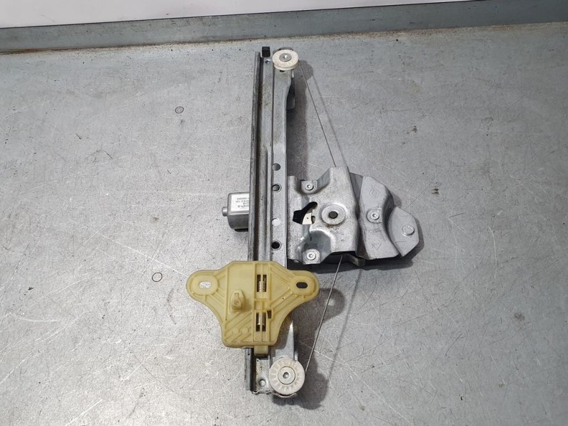 Recambio de elevalunas trasero derecho para renault clio iv dynamique referencia OEM IAM 7008880R  ELECTRICO 2 PINS