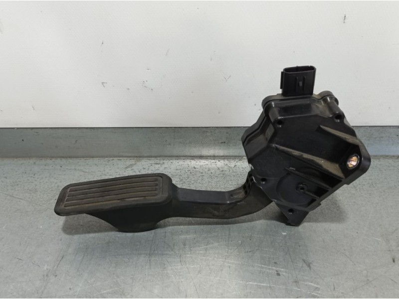 Recambio de potenciometro pedal para toyota iq básico referencia OEM IAM 7811074010 1988007780 DENSO