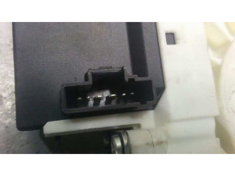 Recambio de elevalunas trasero izquierdo para renault megane iii berlina 5 p dynamique referencia OEM IAM 969317102ARG 6 PINS EL