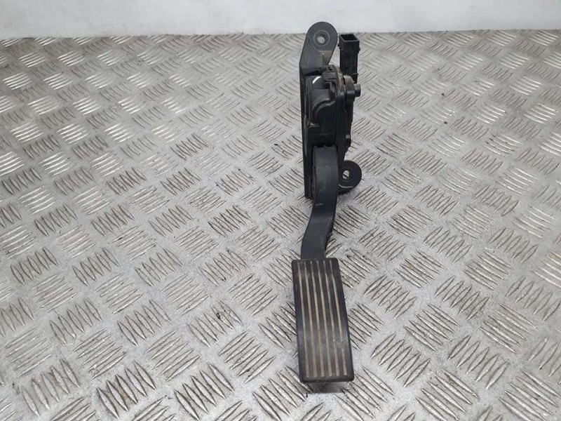 Recambio de potenciometro pedal para hyundai i20 essence referencia OEM IAM 327001RXXX  