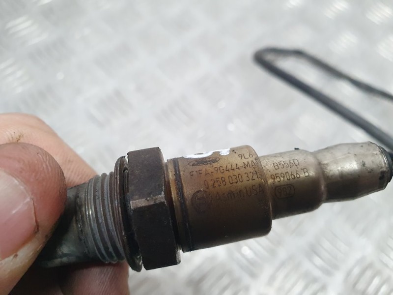 Recambio de sonda lambda para ford kuga titanium referencia OEM IAM F1FA9G444MA 0258030321 BOSCH